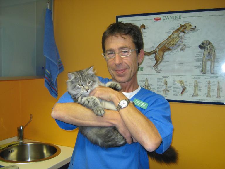 Veterinario Dott. Marco Goruppi e la piccola Eartha Kitt delle Antiche Rune