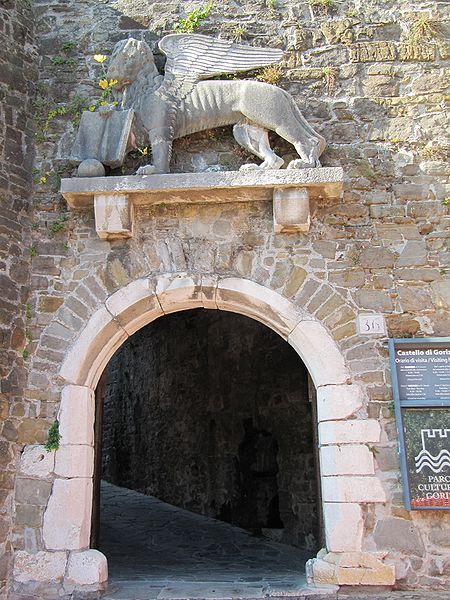 Ingresso al Castello con il simbolo della Serenissima